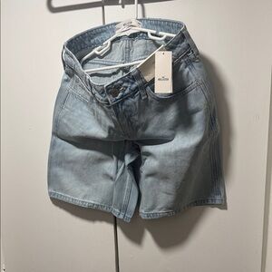 NWT Hollister Light low rise Jorts